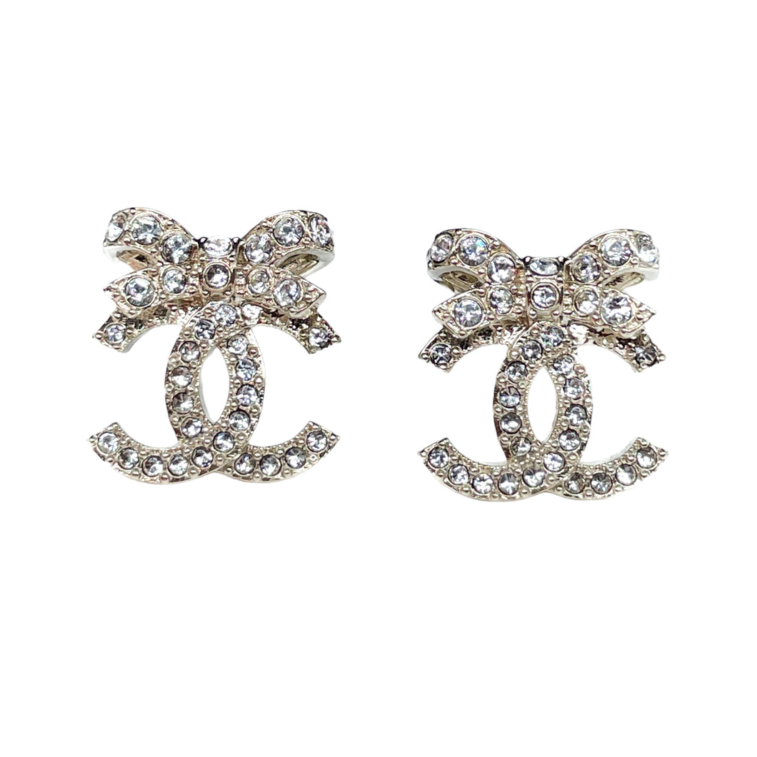 CHANEL CC earrings with bow details