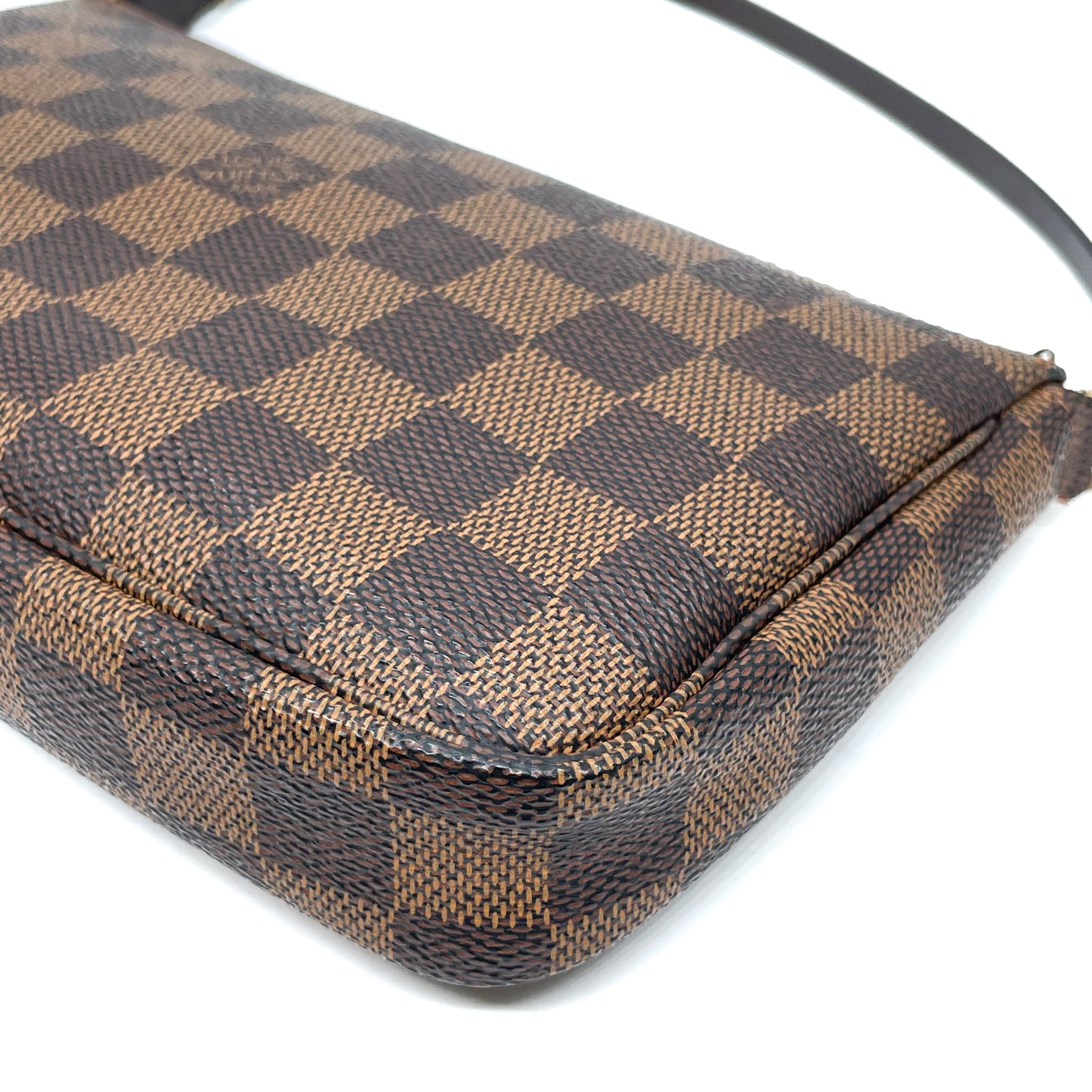 LOUIS VUITTON Damier Ebene Bucket Pochette Accessories 1302304