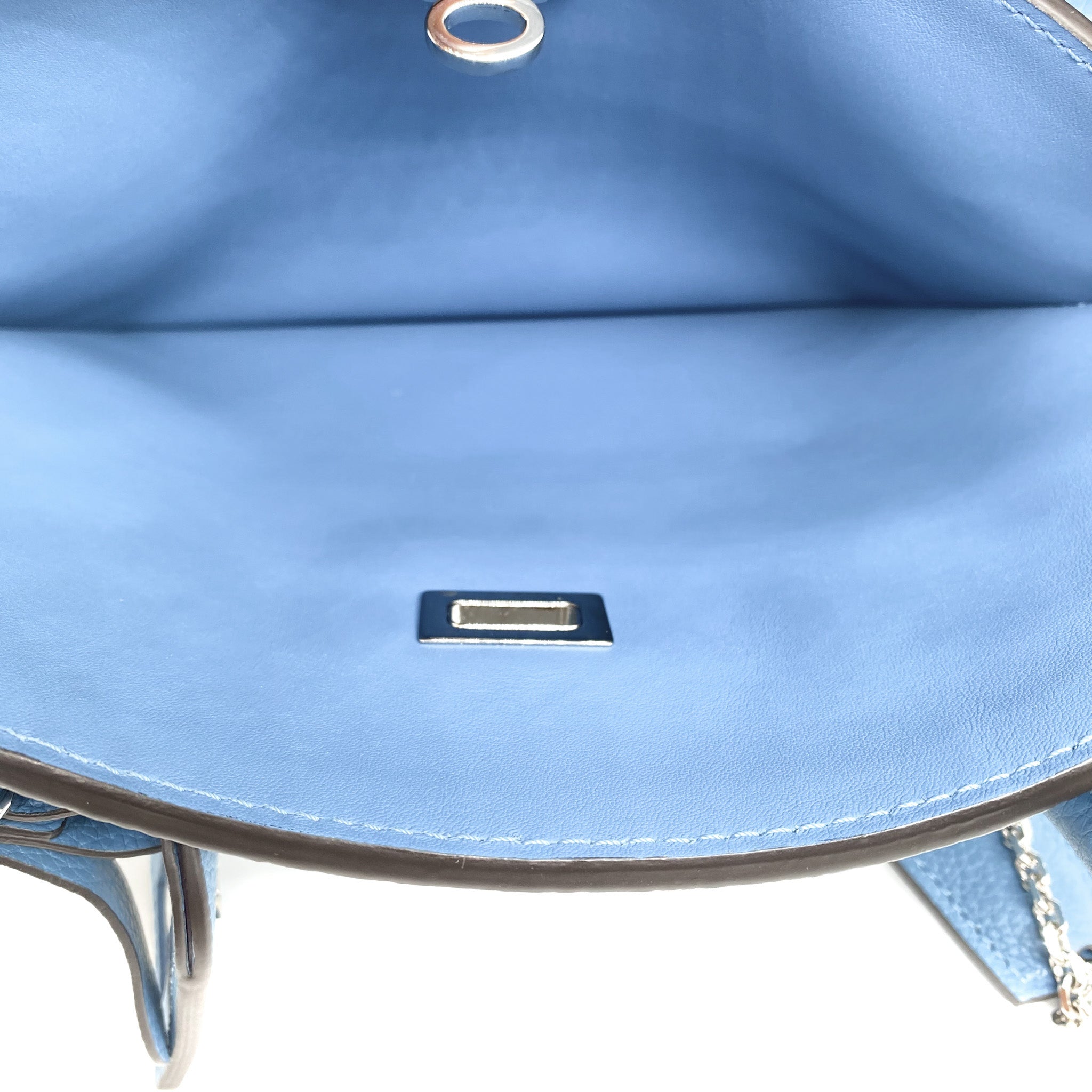 Milla cloth handbag Louis Vuitton Blue in Cloth - 18127809