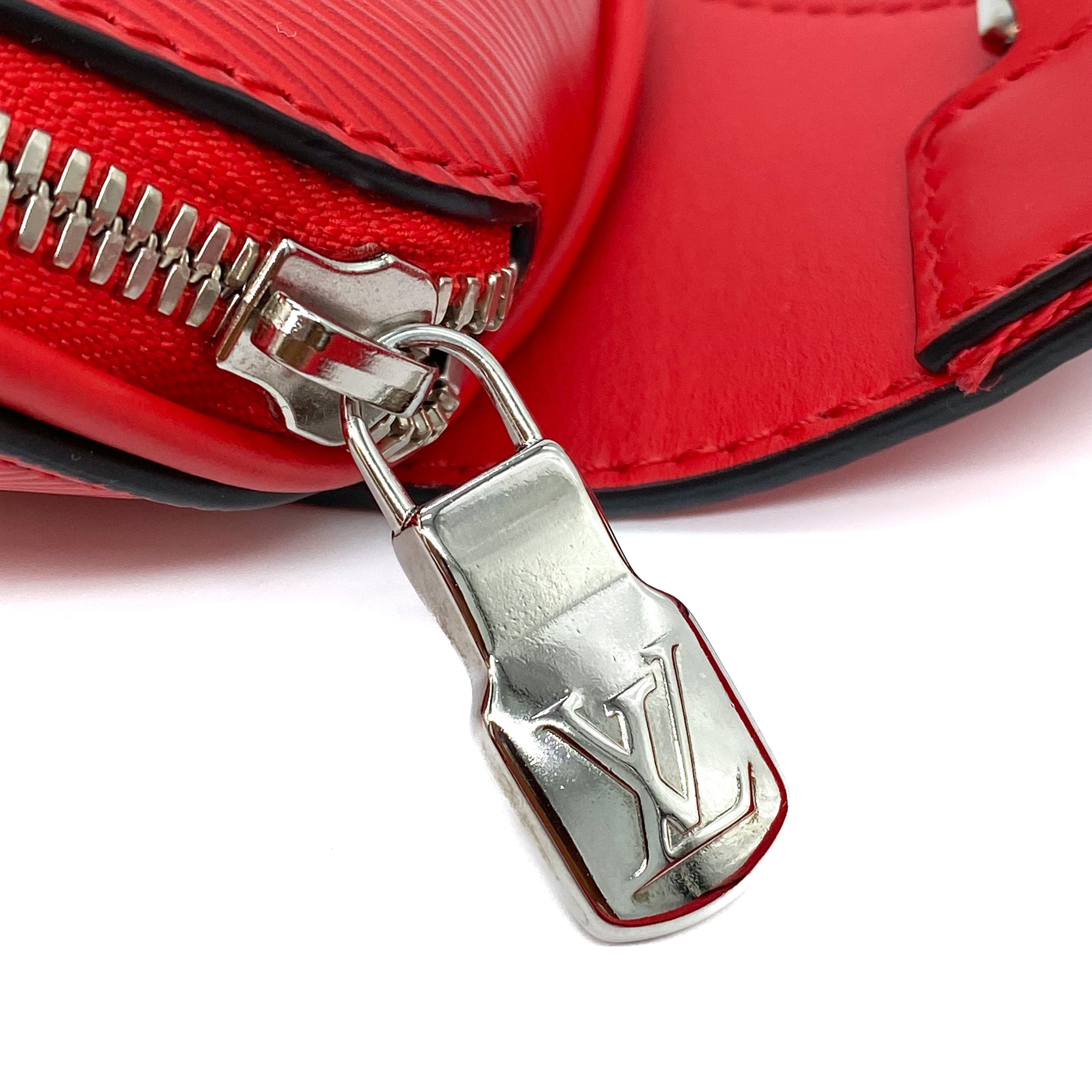 Louis Vuitton Bum Bag Limited Edition Supreme Epi Leather Red 21794020
